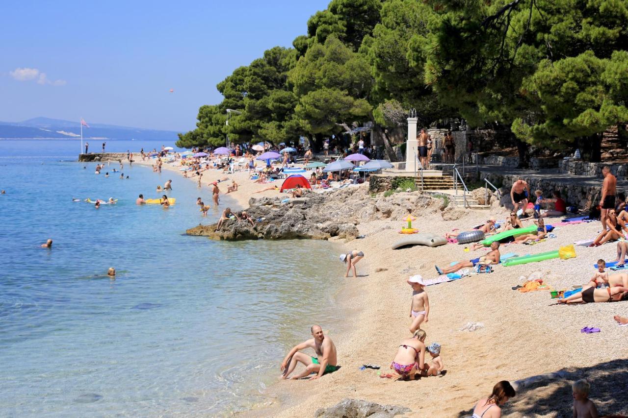 Rooms with a parking space Brela, Makarska - 17281 Exteriör bild