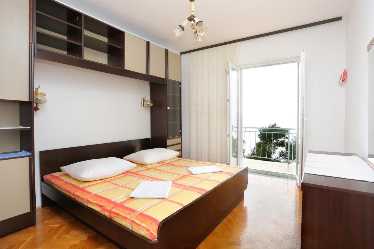 Rooms with a parking space Brela, Makarska - 17281 Exteriör bild