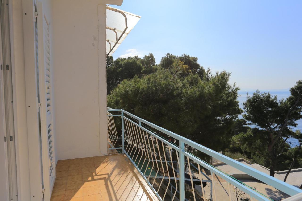 Rooms with a parking space Brela, Makarska - 17281 Exteriör bild